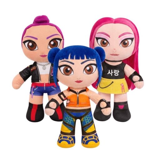 K-POP ASSORTED 20 CM